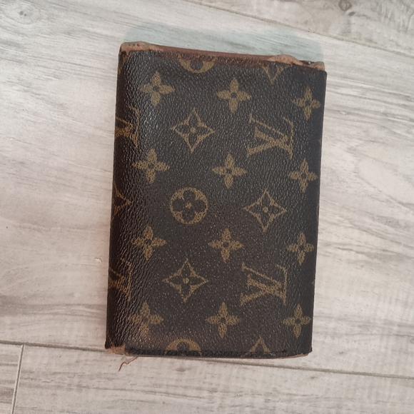 Louis Vuitton Pochette Passport Trifold Wallet Case Monogram - Picture 6 of 16